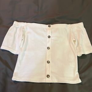 short sleeved shirt with buttons